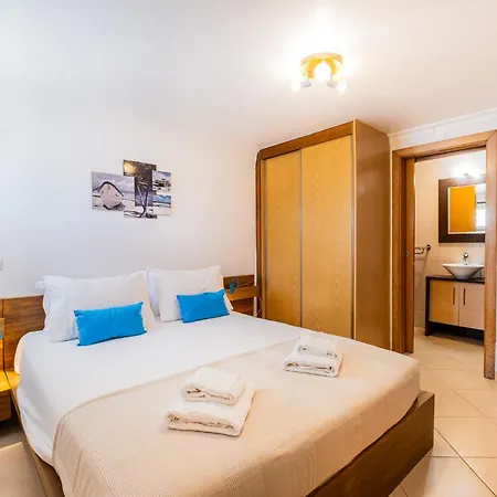 Апартаменти Daisy 2 Bedroom