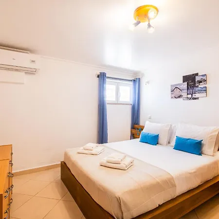 Daisy 2 Bedroom Apartamento