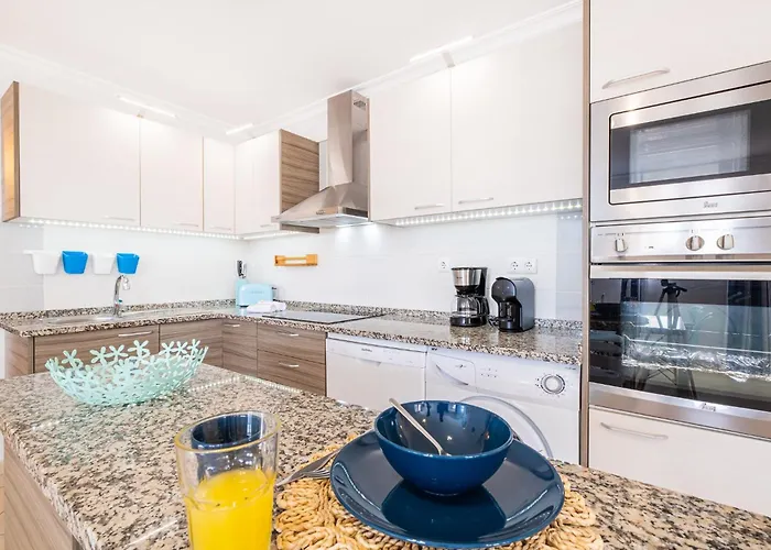 Daisy 2 Bedroom דירה